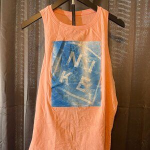 The Nike Tee Size XL - Peach and Blue